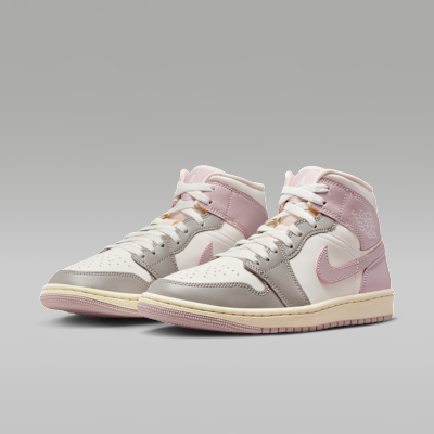 NIKE公式】エア ジョーダン 1 MID ウィメンズシューズ.オンライン
